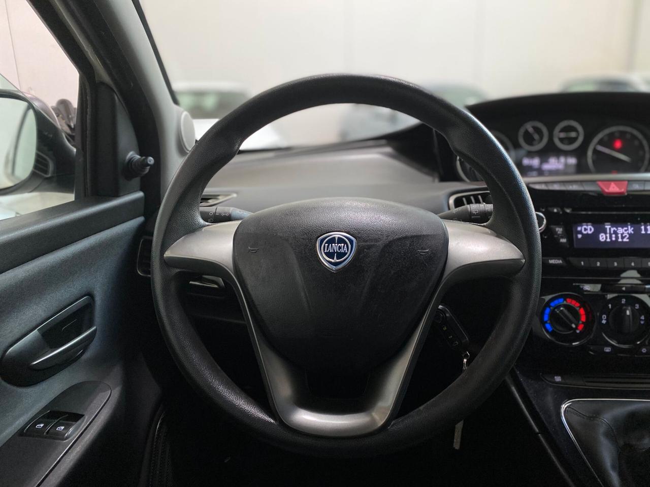 Lancia Ypsilon 1.2 69 CV 5 porte ELLE