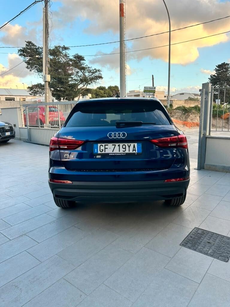 Audi Q3 35 TDI S tronic Business