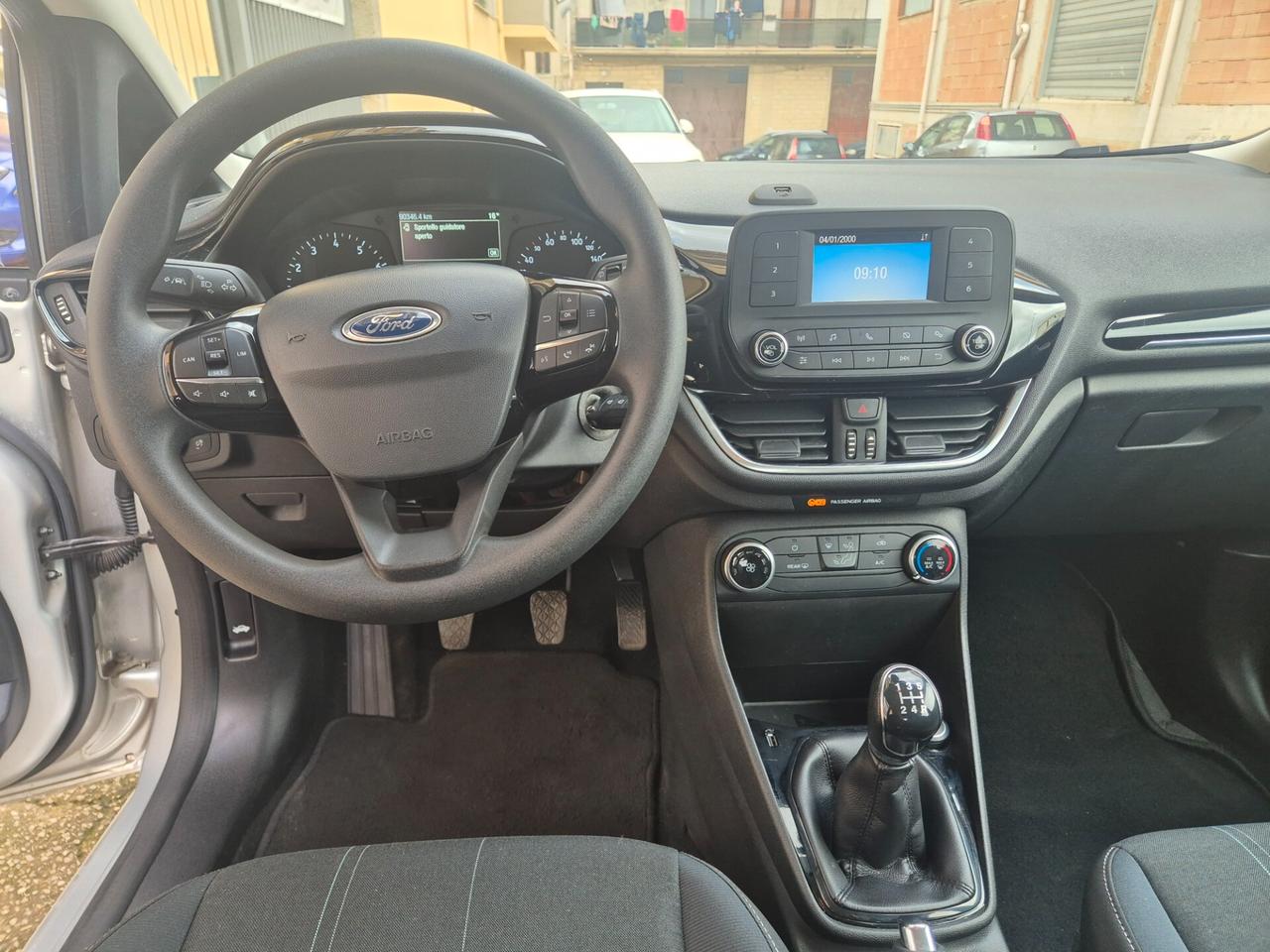 NEW FORD FIESTA ANNO 2018 SOLI KM 90000 CERTIFICATI