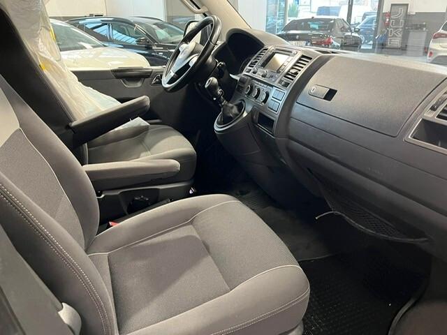 Volkswagen Multivan 2.0 TDI 140CV Startline 7 POSTI T5