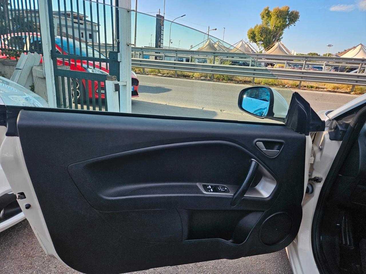 Alfa Romeo MiTo 1.3 JTDm Distinctive 2011