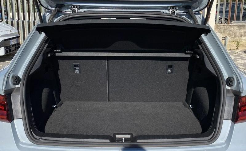 Audi A1 SPB S Line interno ed esterno 1.0 TFSI 110cv s-tronic 30