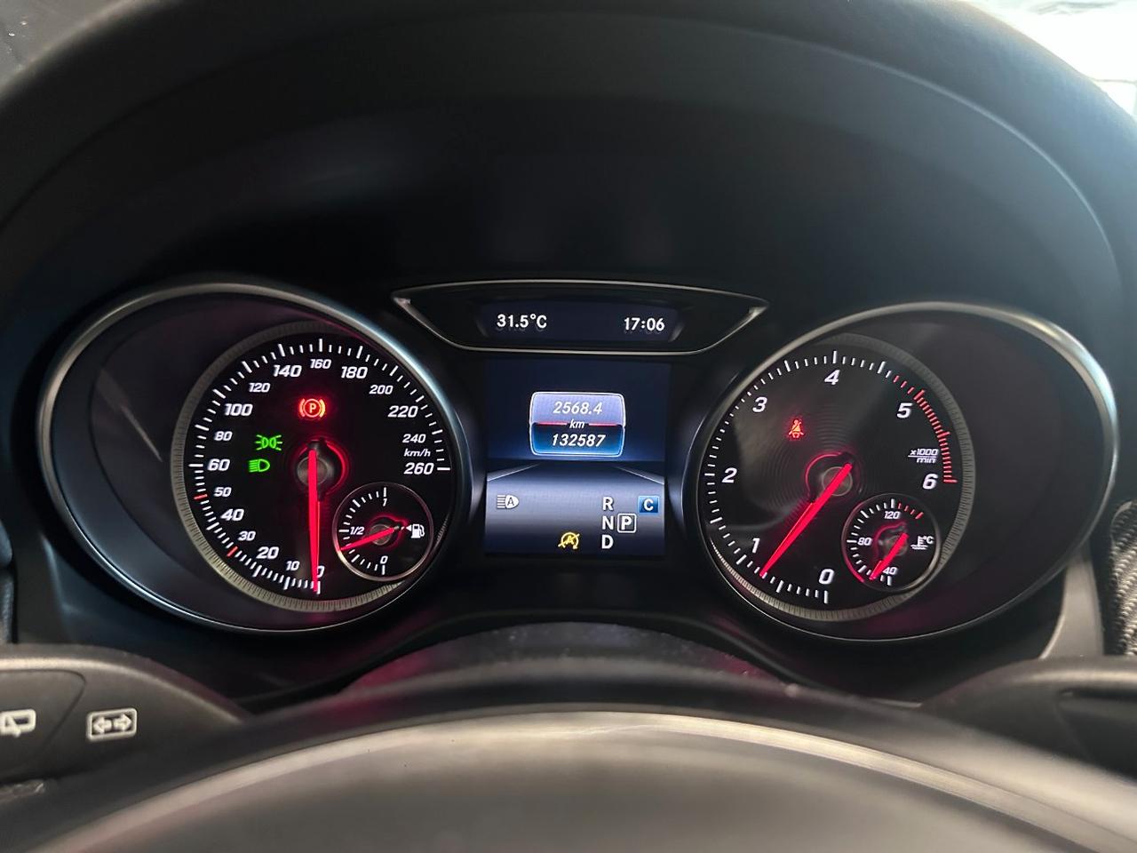 Mercedes GLA 200 d Night Edition auto