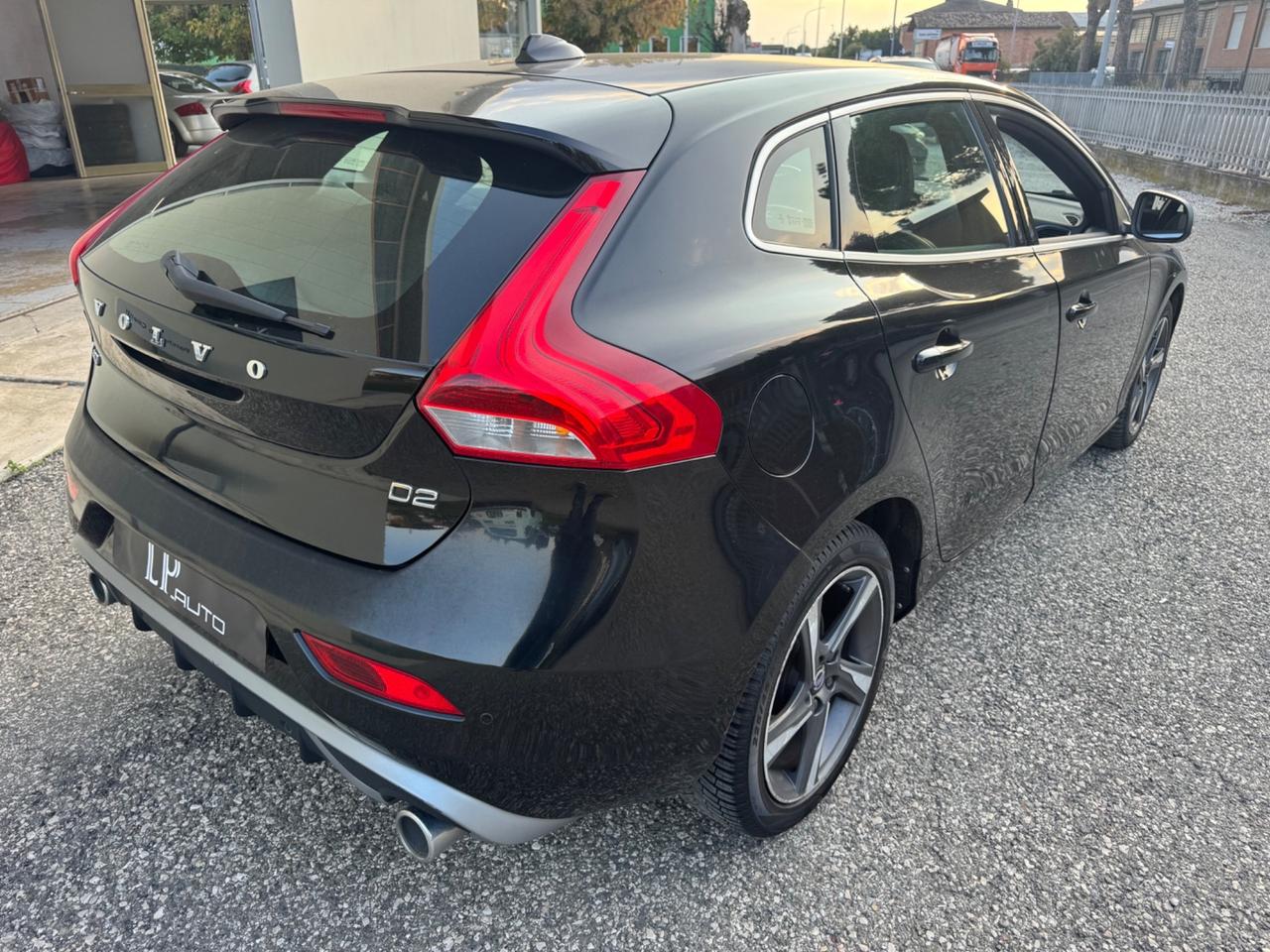 Volvo V40 D2 R-design Kinetic