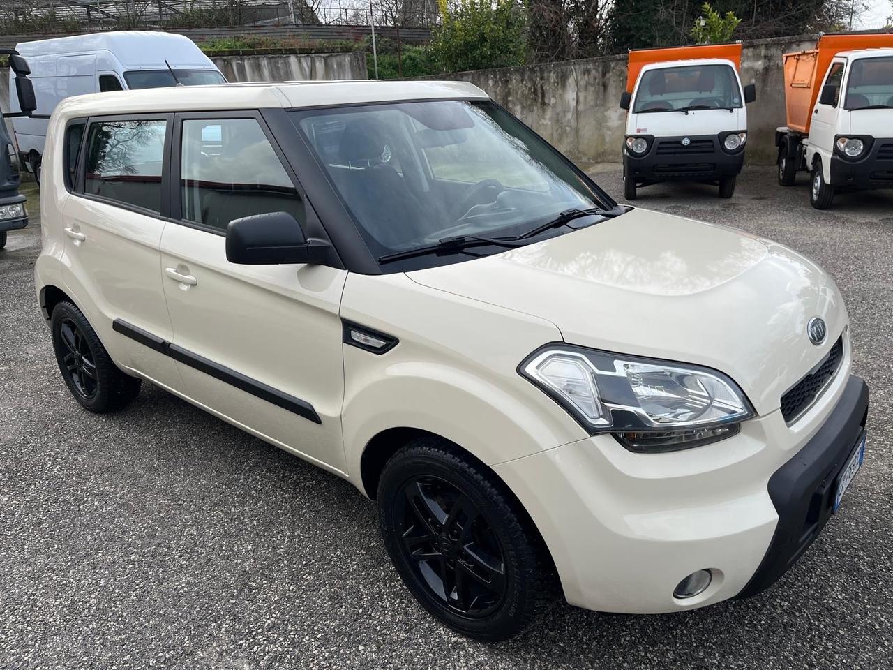 Kia soul -1.6 crdi -full-km 85000-2011
