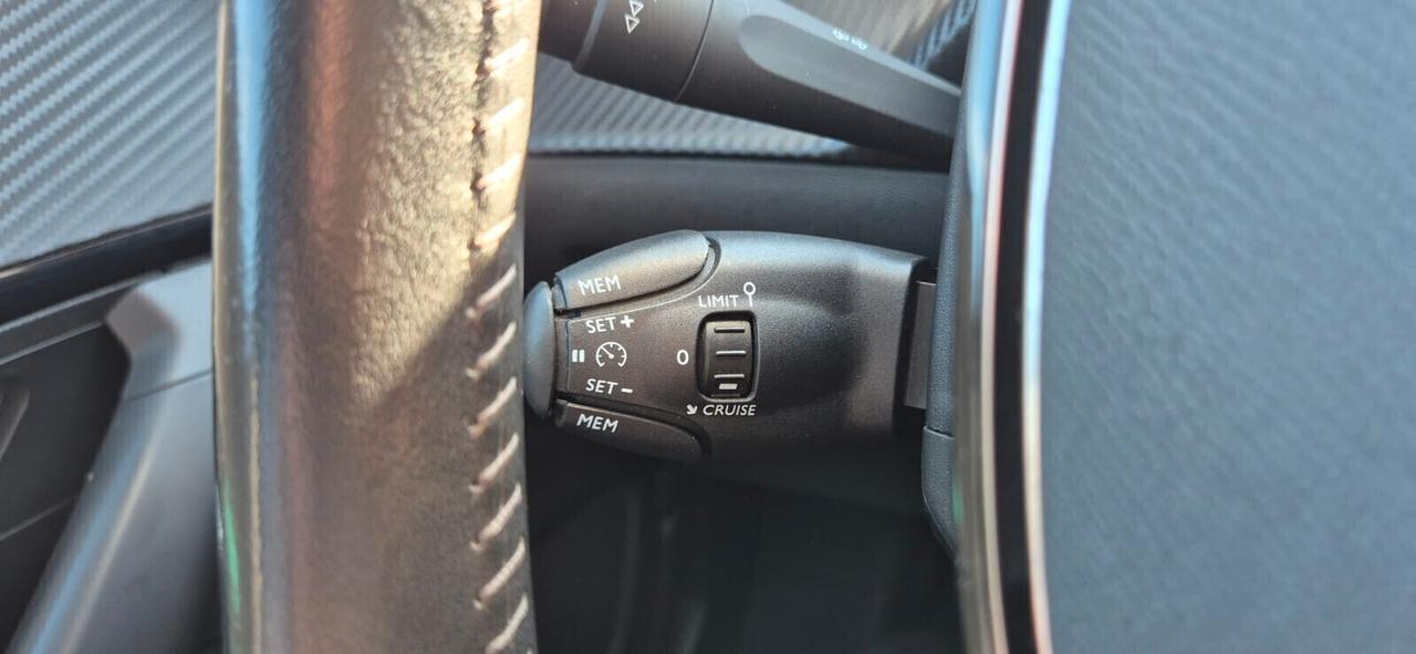 Peugeot 2008 BlueHDi 110 Allure Pack - 2021