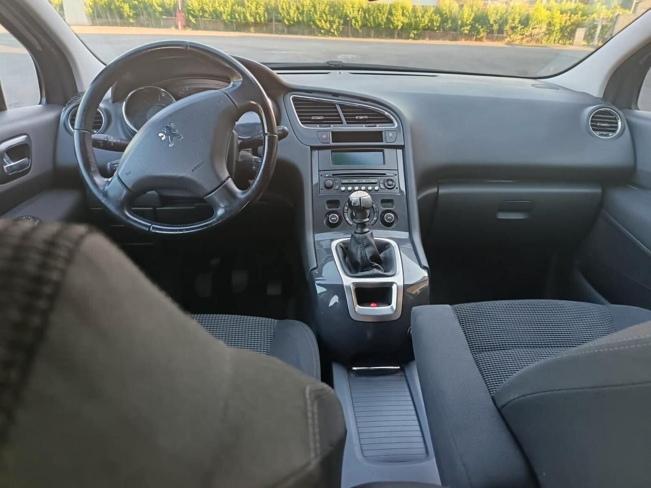 Peugeot 5008 1.6 HDi 112CV Business