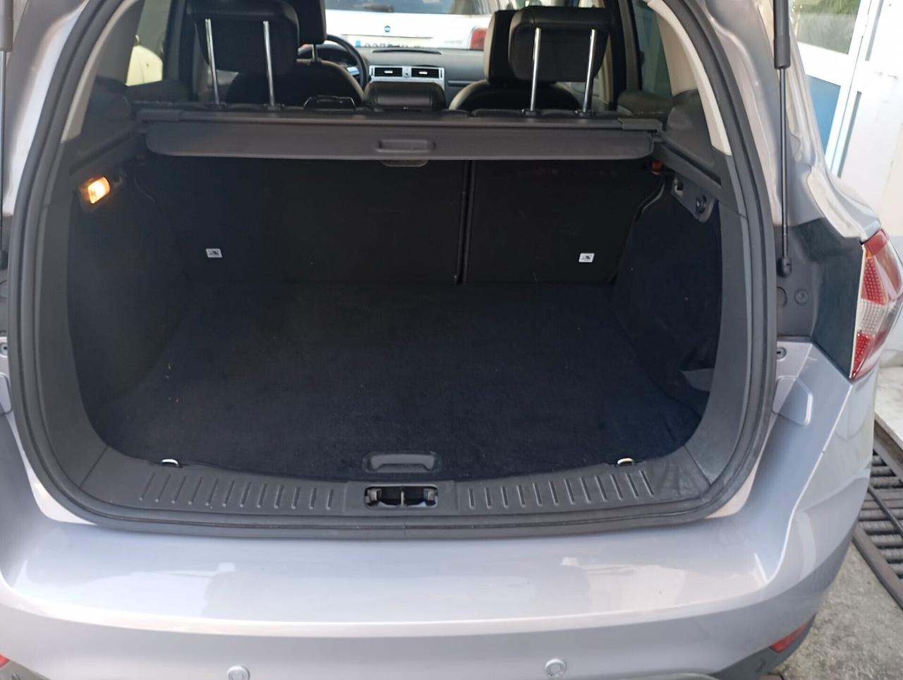 Ford Kuga -2011