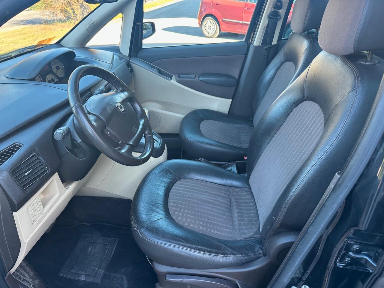 Lancia MUSA 1.4 16V Platino Plus cambio automatico