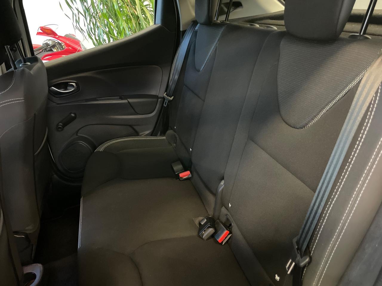 Renault Clio 1.2 75CV 5 porte Zen