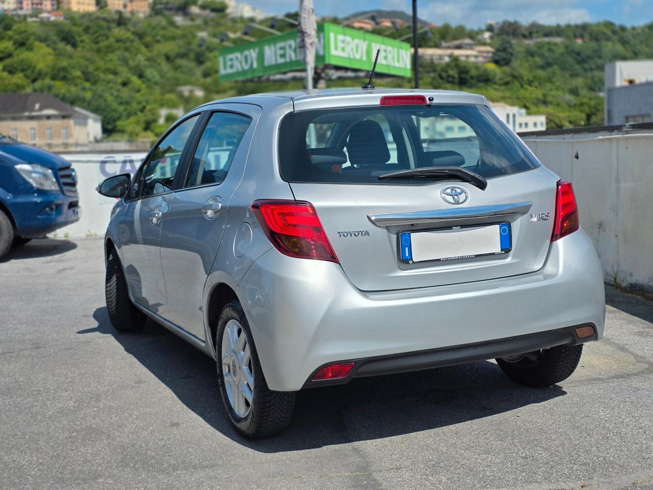 Toyota Yaris 1.0 5 porte Lounge