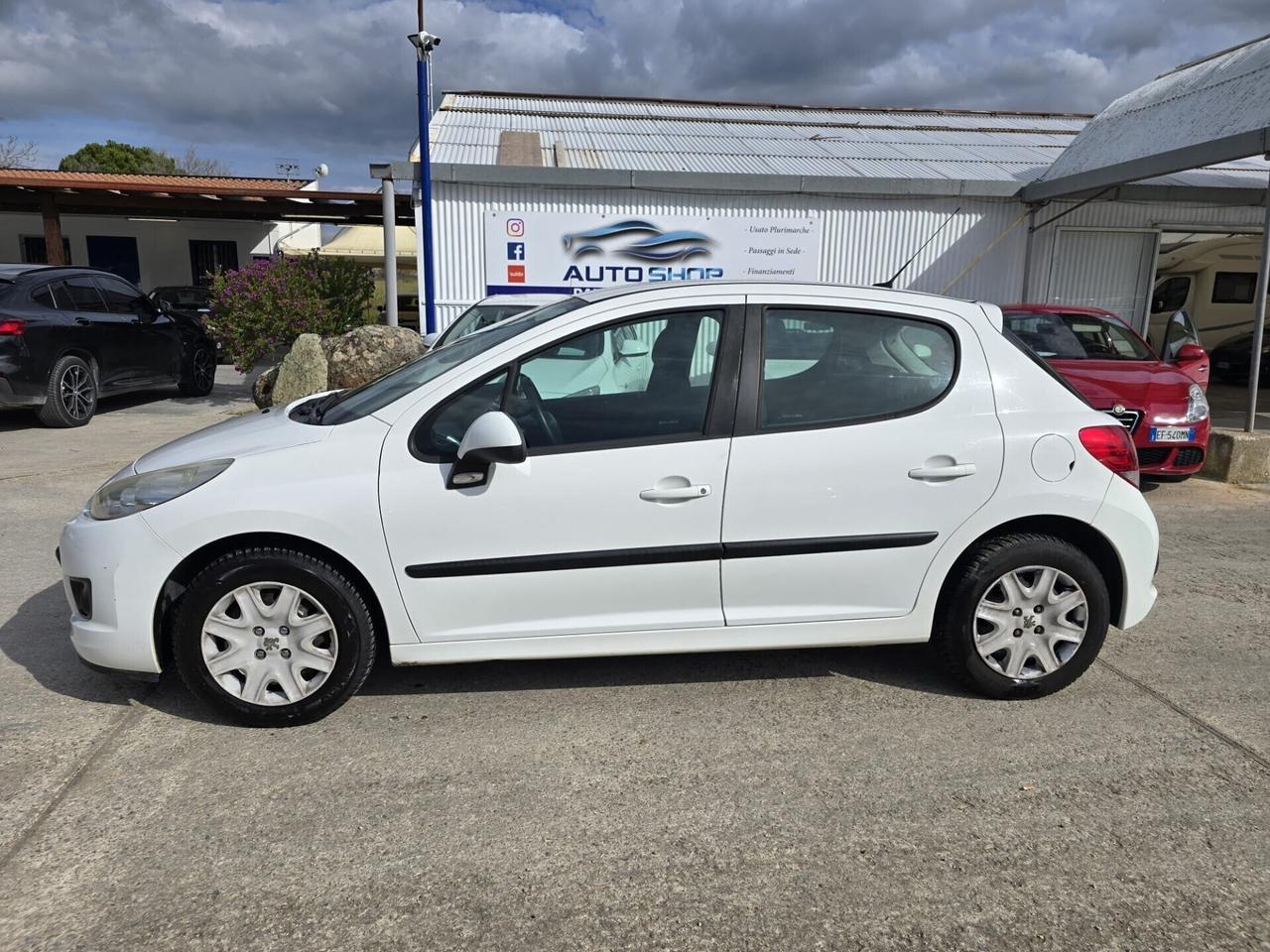 Peugeot 207 1.4 HDi 70CV 5p. Active