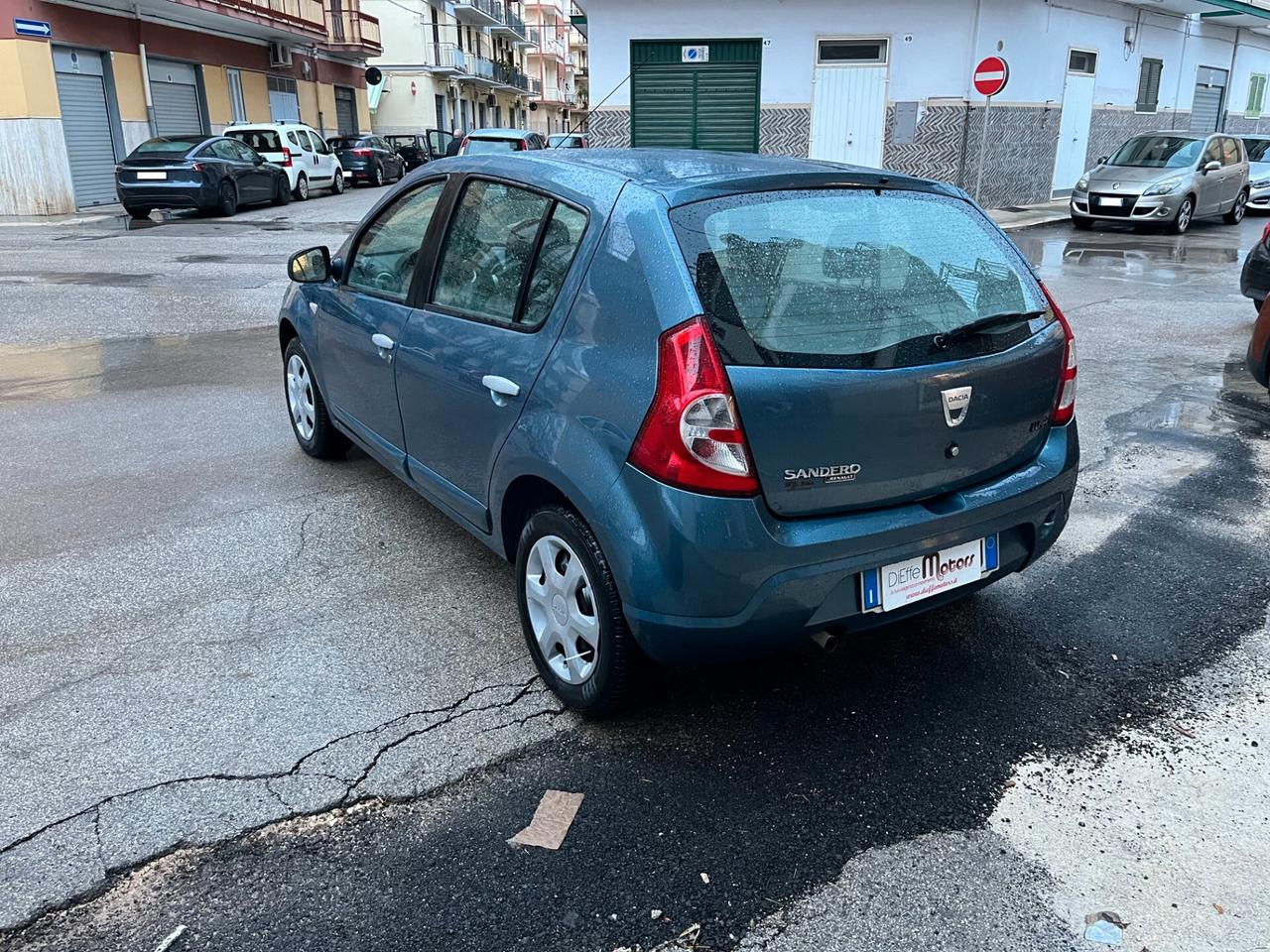 Dacia Sandero 1.4 8V Lauréate