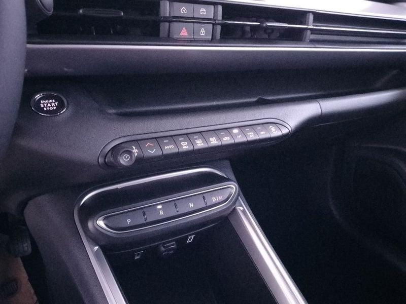 Jeep Avenger 1.2 turbo e-hybrid mhev Upland 4xe 145cv edct6