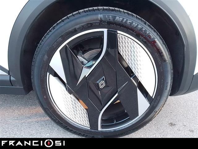 RENAULT Scenic Techno long range 220cv