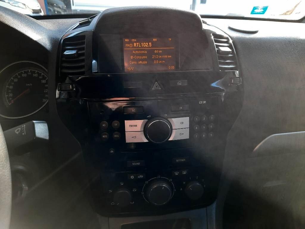 Opel Zafira 1.6 16V VVT Cosmo