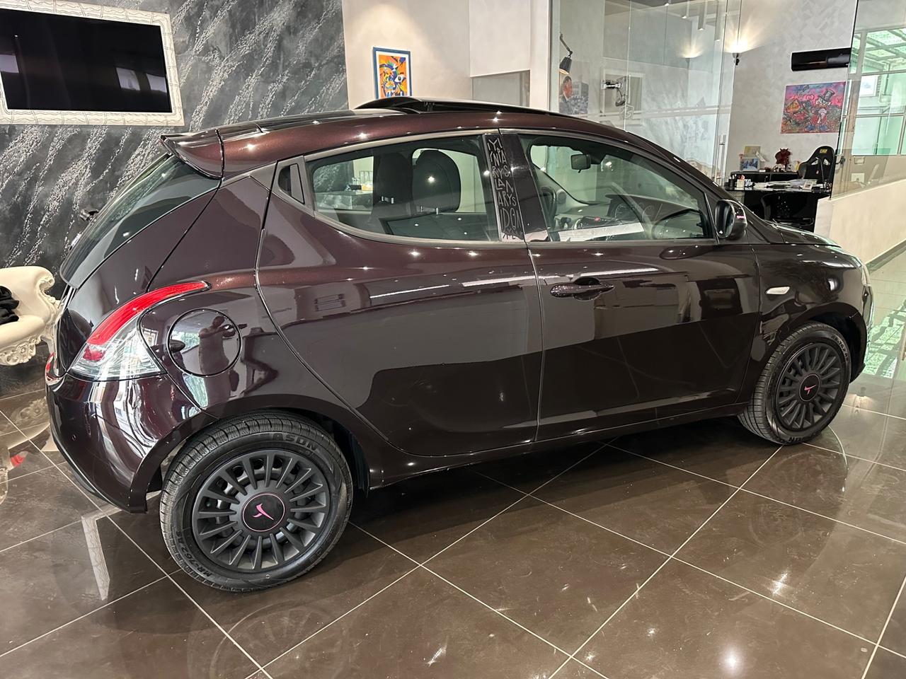 Lancia Ypsilon 1.2 69 CV 5 porte GPL Ecochic Elefantino