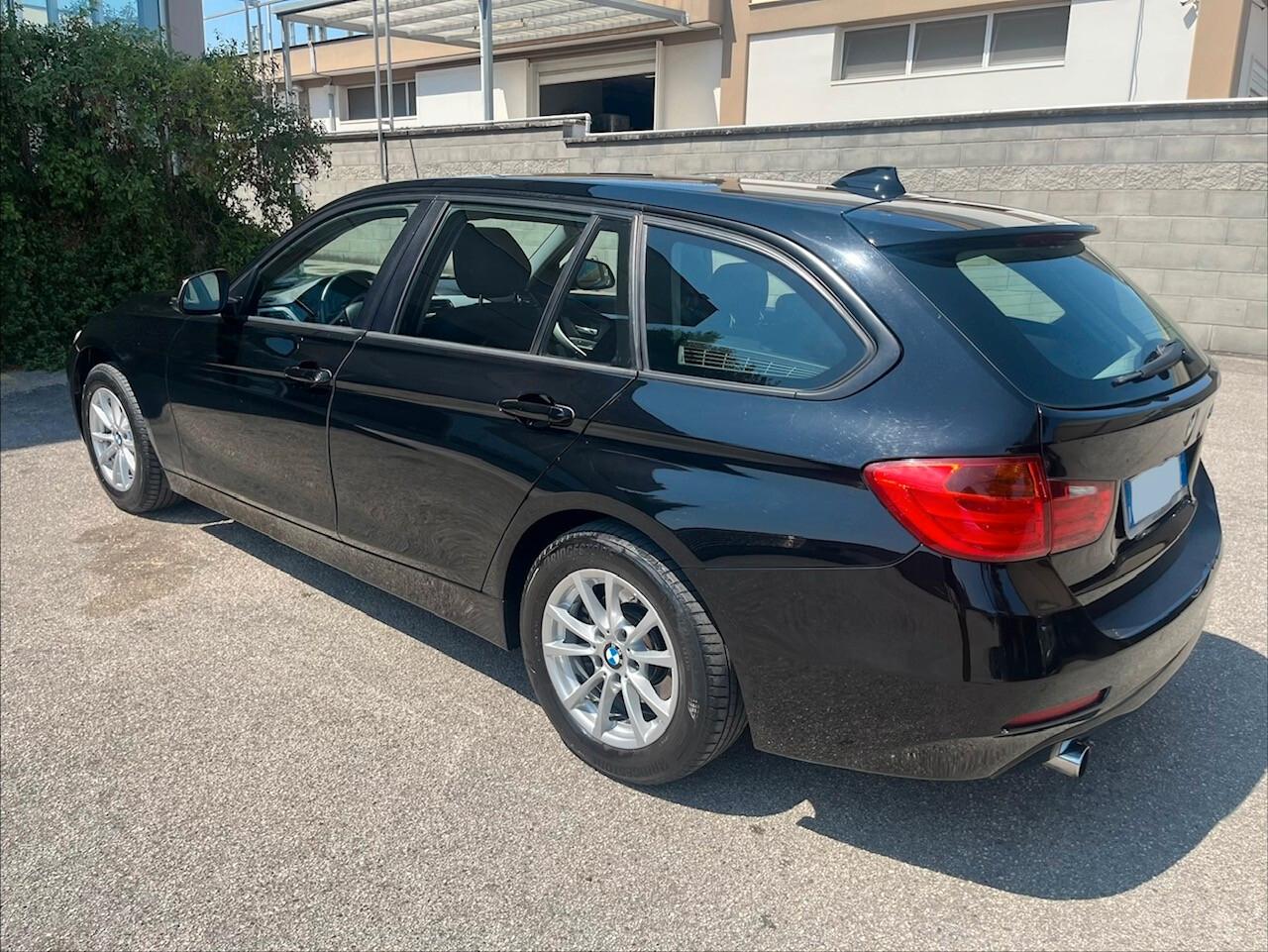 Bmw 318 d 143cv Touring Business AUTOM. NAVI/PDC/TEL PERFETTA!!