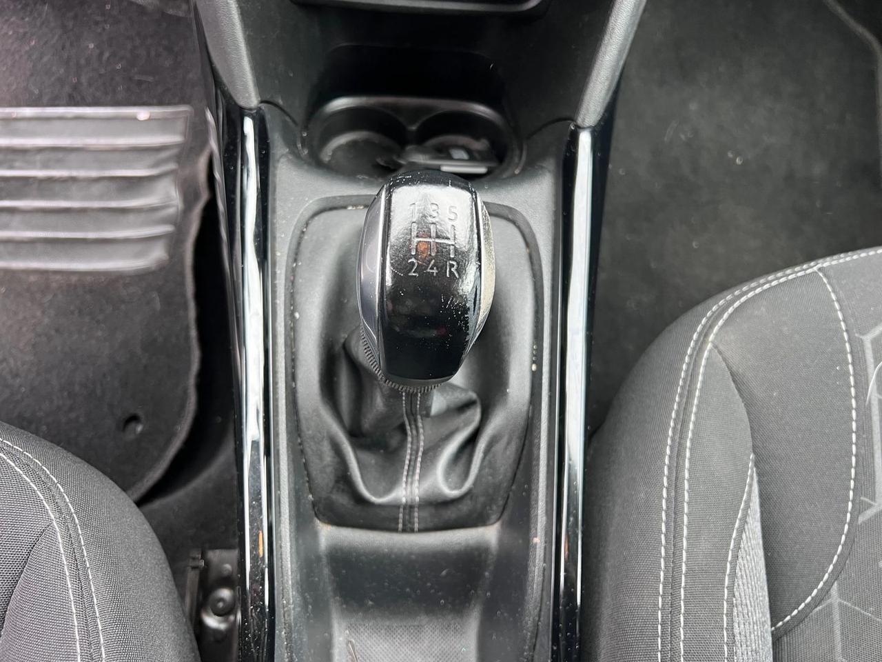 Peugeot 2008 1.2 PureTech 82 #9549