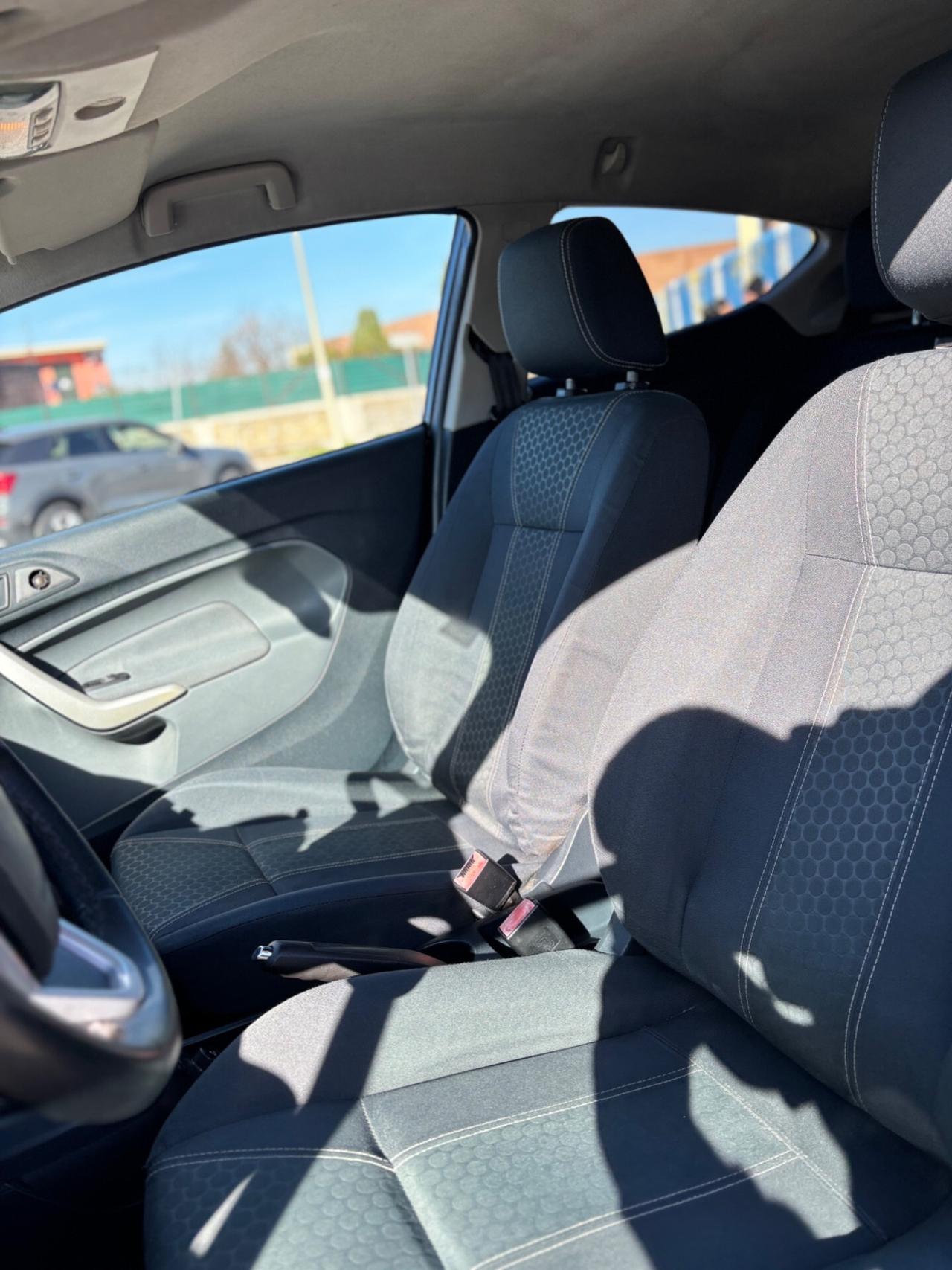 Ford Fiesta 1.4 5 porte Bz.- GPL Titanium