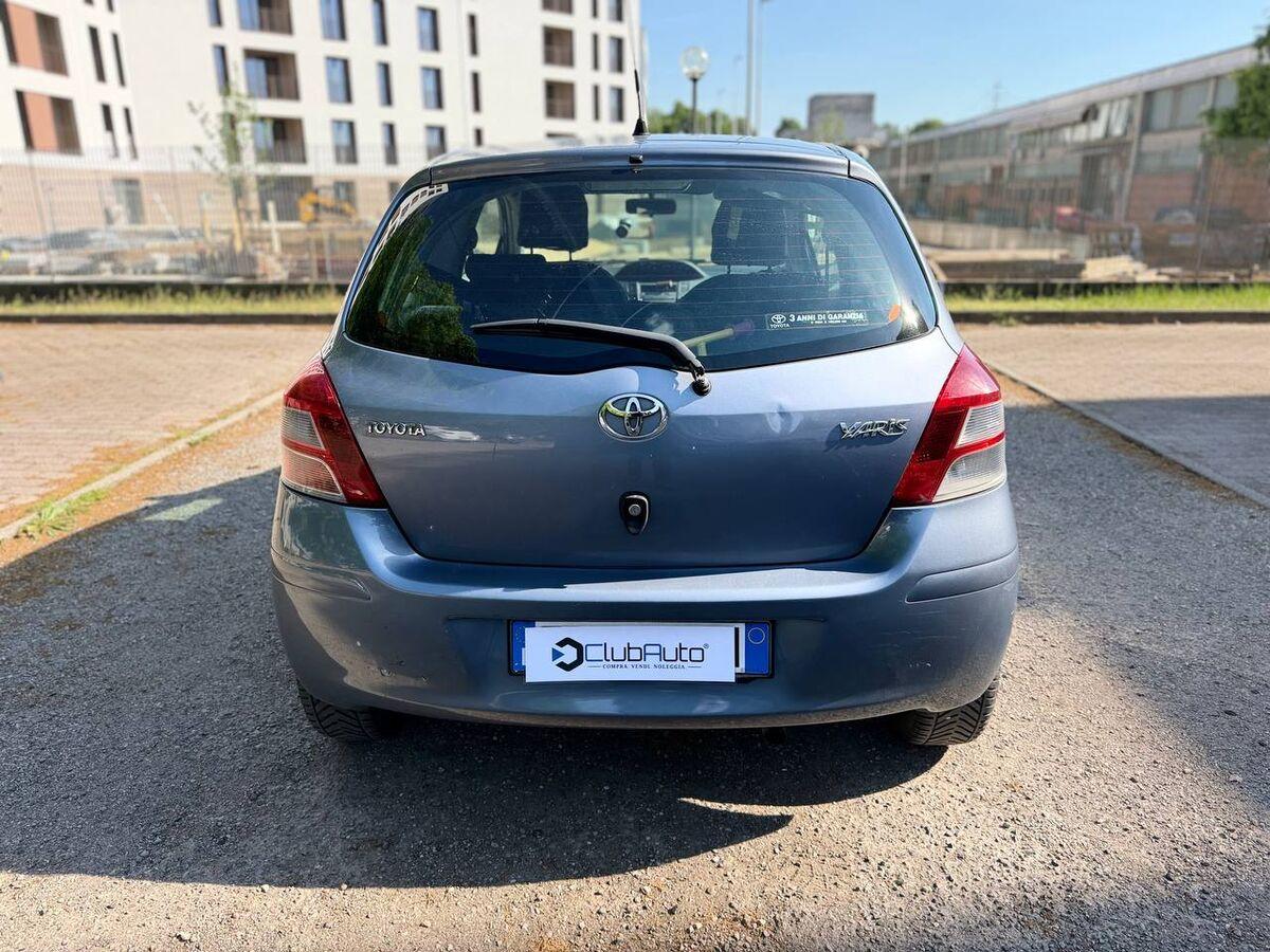 Toyota Yaris 3 Porte Yaris 1.3 (dual) Sol c Vsc+Trc 3p m-mt