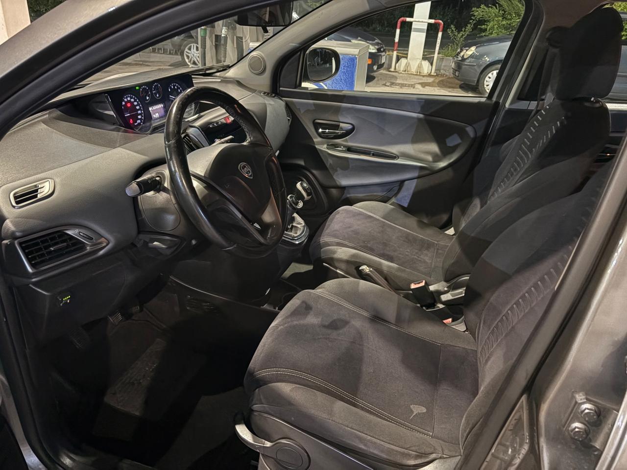 Lancia Ypsilon 1.2 69 CV BENZ/GPL*PERFETTA