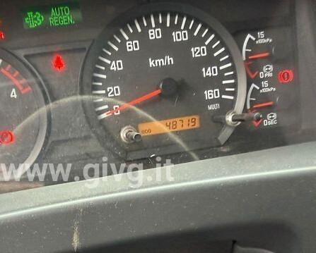 ISUZU 110 CON GRU PM 8024 E CASSONE RIBALTABILE