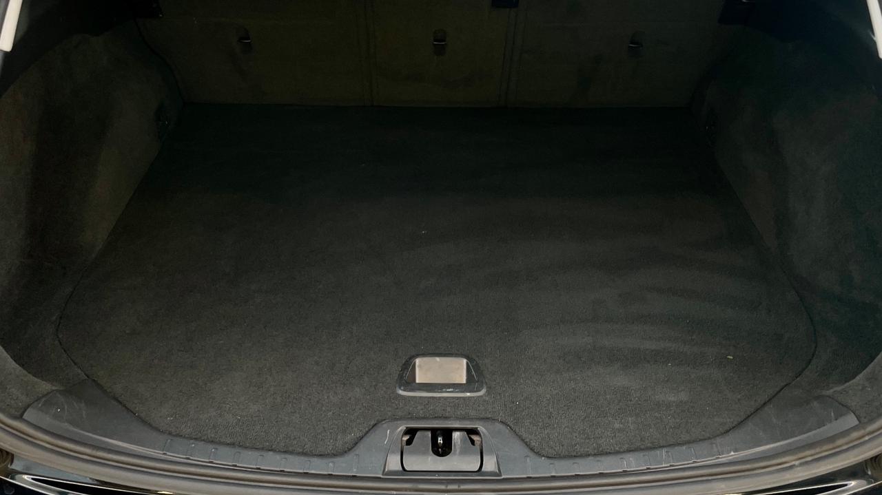 VOLVO V60 1.6 MOMENTUM 115CV - PELLE PARZIALE, CRUISE CONTROL, NEOPATENTATI