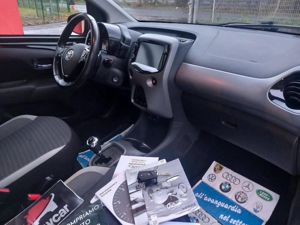 Toyota Aygo 1.0 VVT-i 72 CV 5 porte x-play MMT