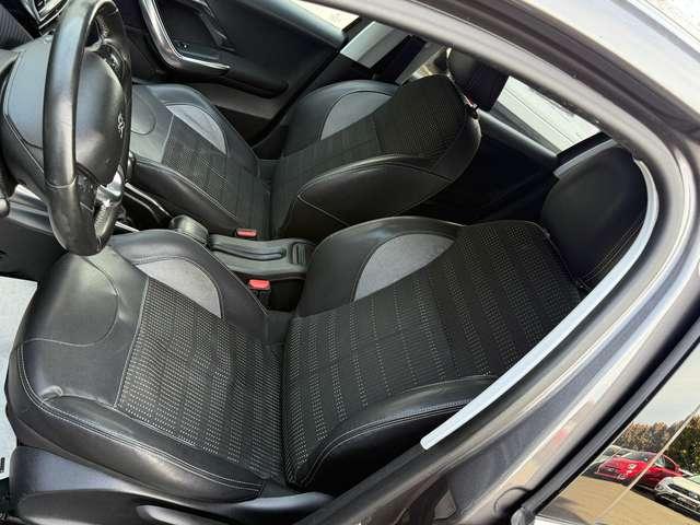 Peugeot 2008 1.2 vti Allure 82cv NEOPATENTATI