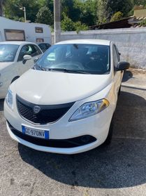 Lancia Ypsilon 1.0 Hybrid Ecochic