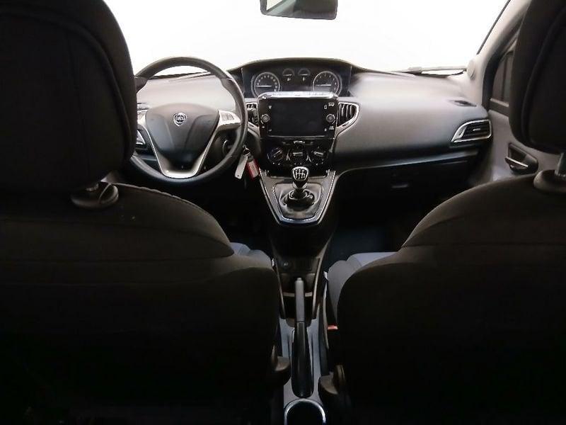 Lancia Ypsilon 1.0 firefly hybrid Gold s&s 70cv