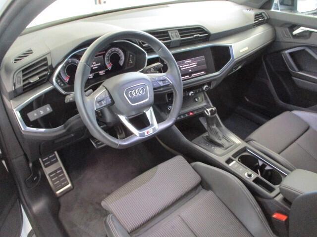 Audi Q3 SPB 35 TDI S tronic Identity Black