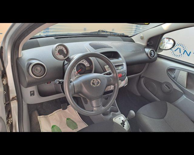 TOYOTA Aygo 5p 1.0 Sol FL - CAMBIO AUTOMATICO
