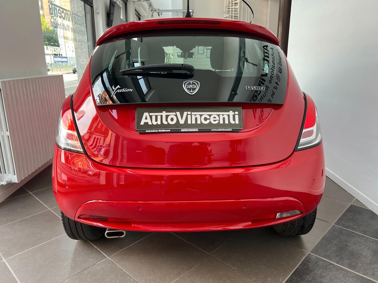 LANCIA YPSILON 1.0 70 CV HYBRID GOLD €185/MESE