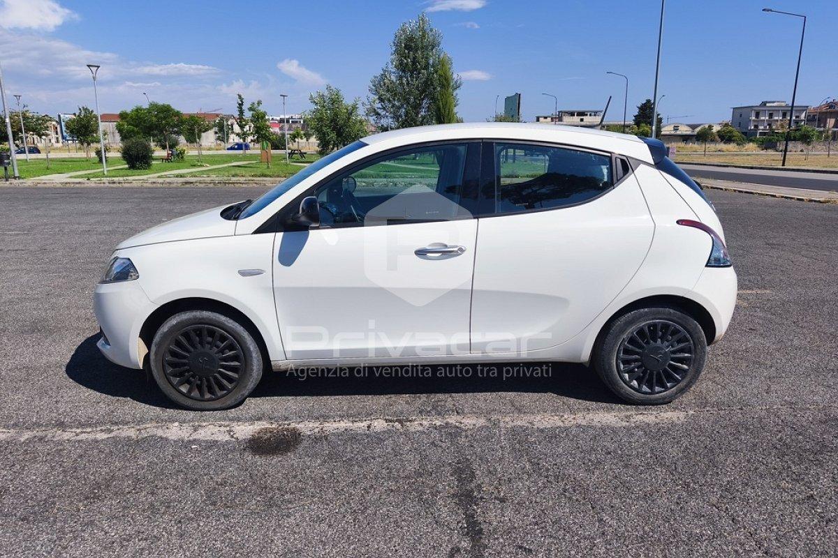 LANCIA Ypsilon 1.0 FireFly 5 porte S&S Hybrid Silver