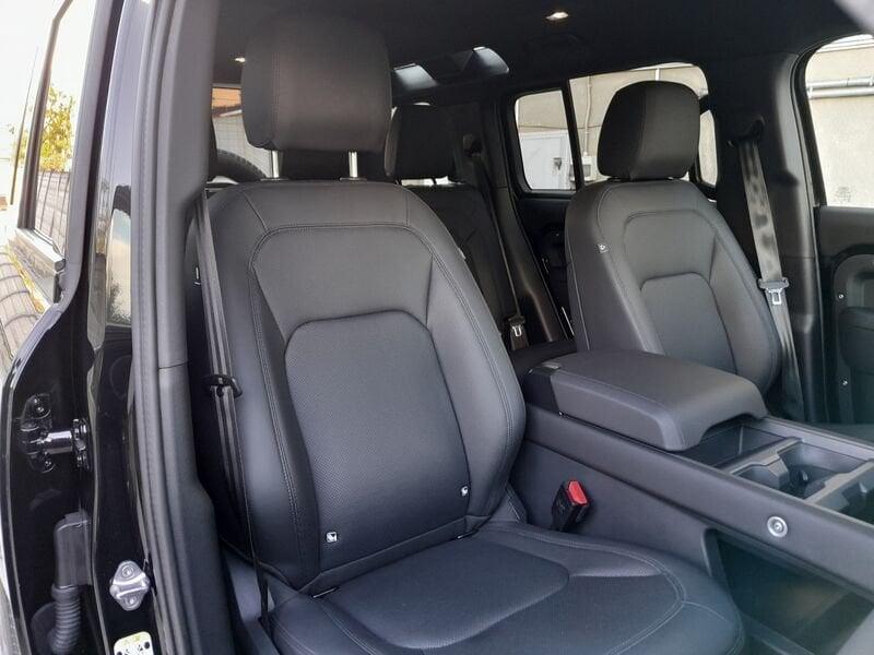 Land Rover Defender D200 AWD Auto 110 X-Dynamic SE IVA ESPOSTA