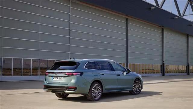 Volkswagen Passat 2.0 TDI SCR EVO 110kW Business DSG SW 5-door (Euro 6E)