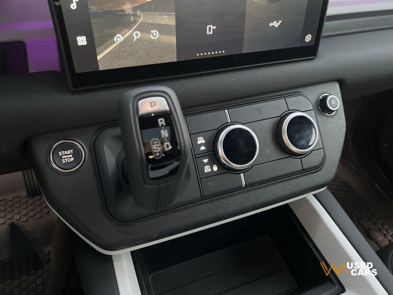 Land Rover Defender 110 3.0D I6 250 CV AWD Auto X-Dynamic SE