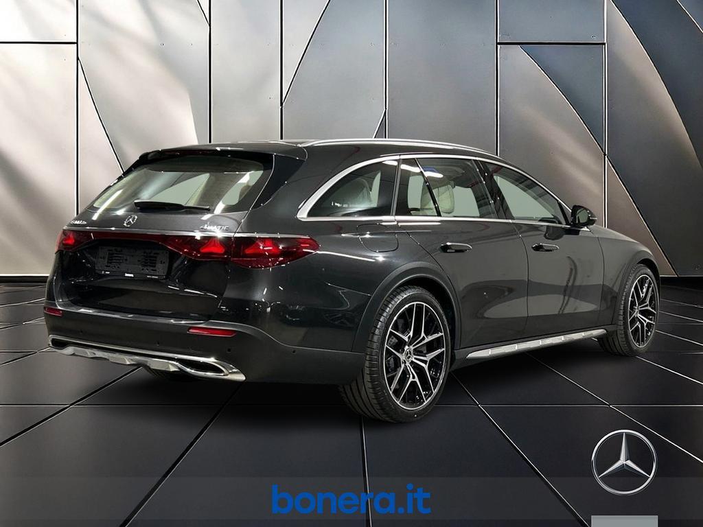 Mercedes Classe E Station Wagon All-Terrain 300 de Plug in hybrid Premium 4Matic...
