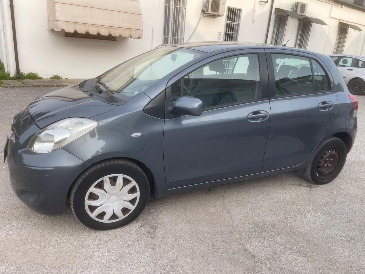 Toyota Yaris 1.3 5 porte Sol