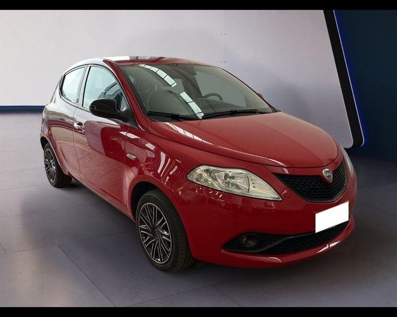 Lancia Ypsilon III 2015 1.0 hybrid Gold s&s 70cv
