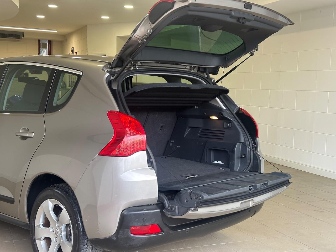 Peugeot 3008 1.6 HDi 110CV Premium