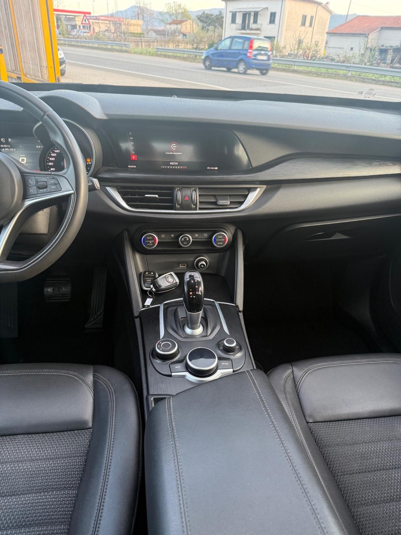 Alfa Romeo Stelvio 2.2 Turbodiesel 210 CV AT8 Q4 Business