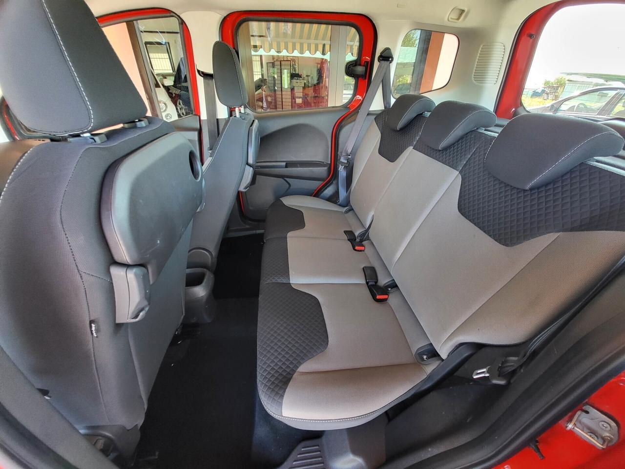 Ford Tourneo Courier 1.5 TDCI 75 CV Sport