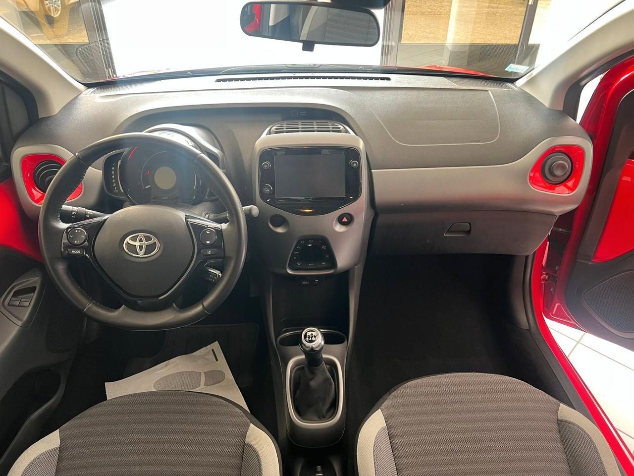 Toyota Aygo 1.0 VVT-i 72 CV 5 porte x-play