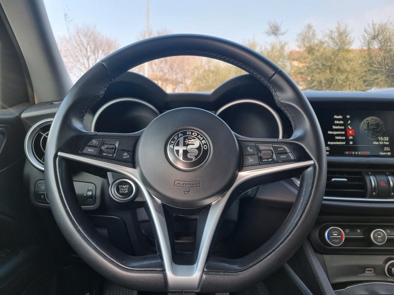 Alfa Romeo Stelvio 2.2 Turbodiesel 180 CV AT8 Q4 Business