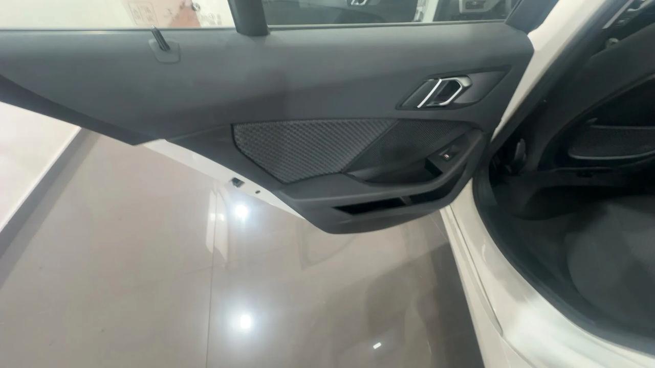 Bmw 118 118i 5p. Business Advantage
