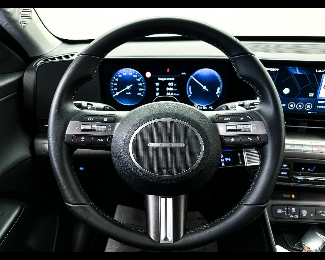 HYUNDAI KONA EV MY25 EXCLUSIVE 64,8 KWH+HP