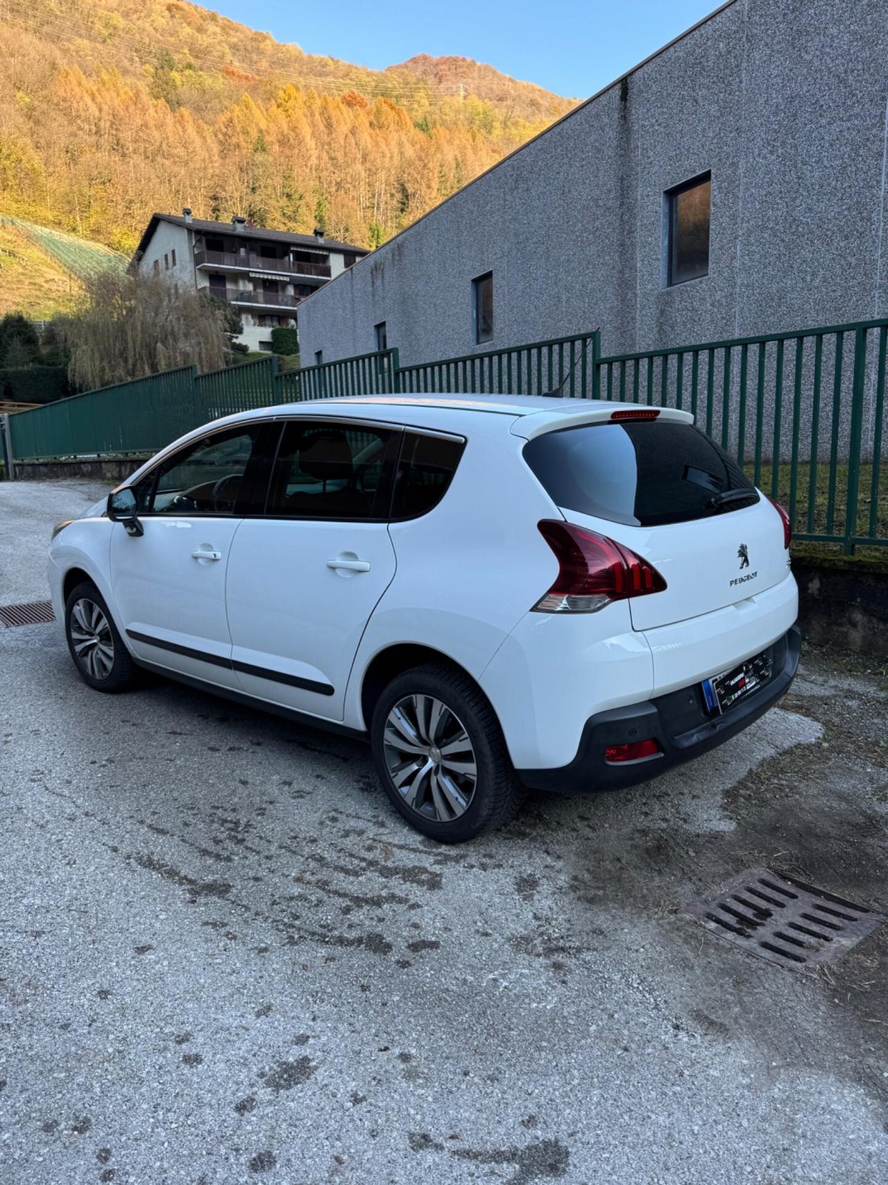 Peugeot 3008 1.6 HDi 115CV Business